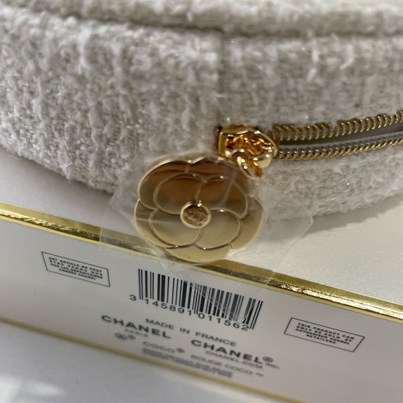 Chanel cosmetic bag - Picture 12 of 12